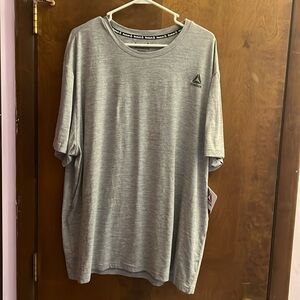 Men’s Reebok t shirt
